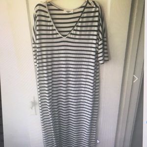 Reselling to @fashion mom only